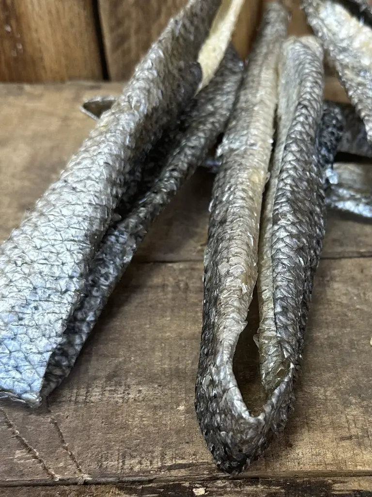 POISSON PEAU PLATE ZOOM.webp