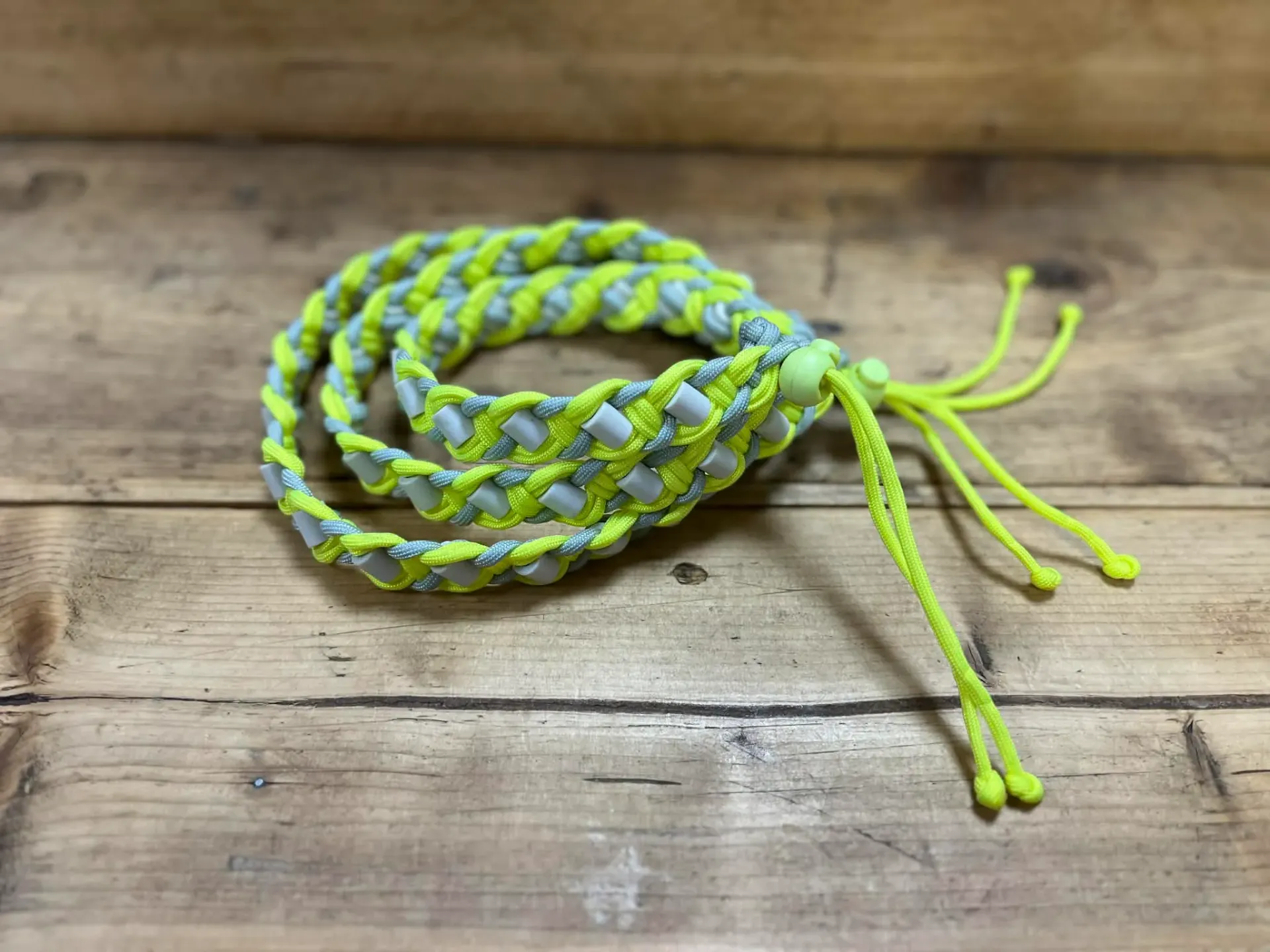 COLLIER ANTI PUCES, TIQUES ET PARASITES
