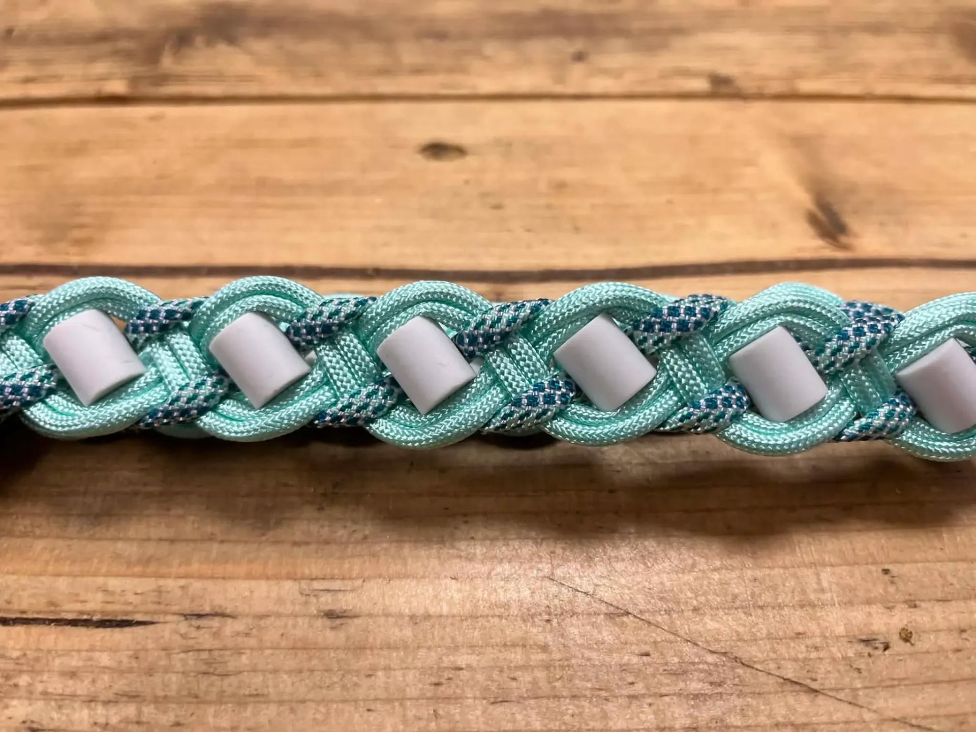 COLLIER ANTI PUCES, TIQUES ET PARASITES DIAMANT  - JADE