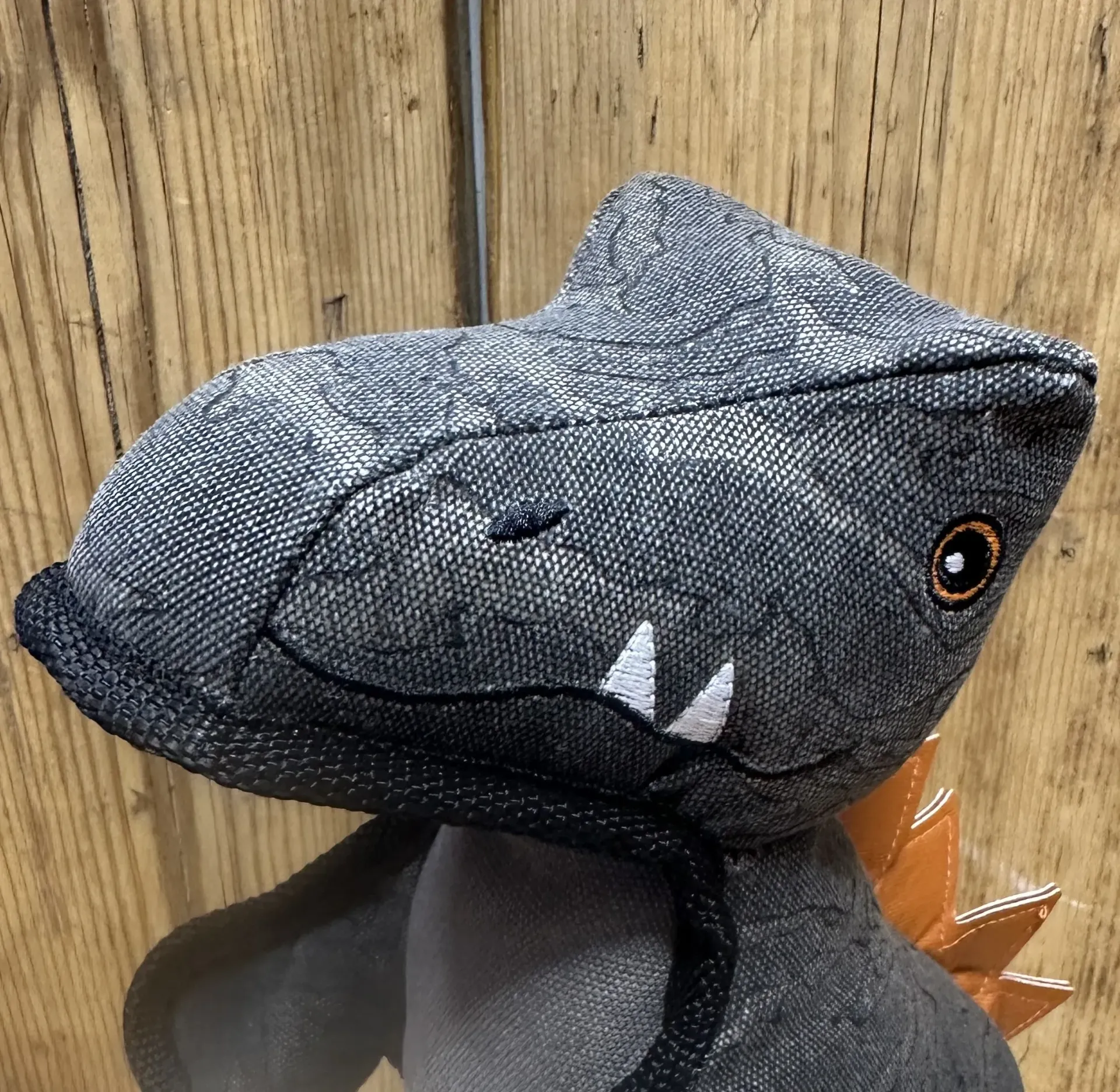 PELUCHE STRONG UNI DINO